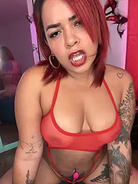 Snapshot of EmmaHot chatting on April 1, 2026, 9:56 pm EmmaHot online show from April 1, 2026, 9:56 pm