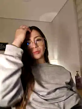 Snapshot of Rachel_t_ chatting on November 19, 2025, 4:56 am Rachel t online show from November 19, 2025, 4:56 am