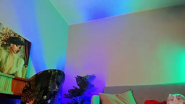 Snapshot of Mia__Milan chatting on July 18, 2026, 2:09 am Mia Milan online show from July 18, 2026, 2:09 am