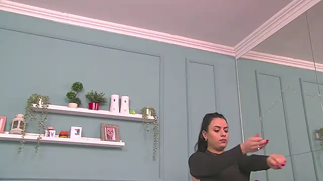 ElyzaIbarra online show from March 9, 2025, 11:03 am