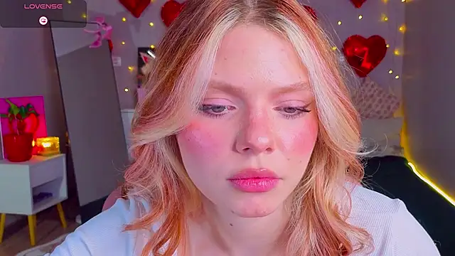 Red  Candy online show from March 27, 2026, 3:02 pm