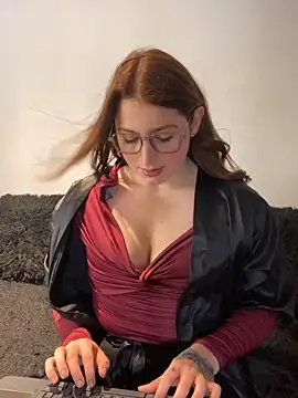 Snapshot of kamel-ayesha chatting on November 29, 2025, 5:13 pm kamel-ayesha online show from November 29, 2025, 5:13 pm