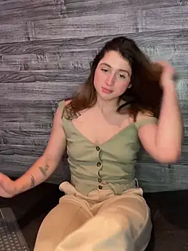 Snapshot of kamel-ayesha chatting on January 24, 2025, 10:19 pm kamel-ayesha online show from January 24, 2025, 10:19 pm