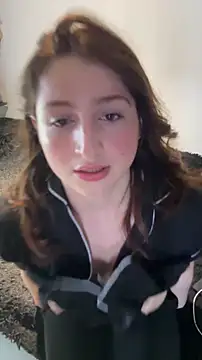 Snapshot of kamel-ayesha chatting on December 14, 2025, 2:33 pm kamel-ayesha online show from December 14, 2025, 2:33 pm