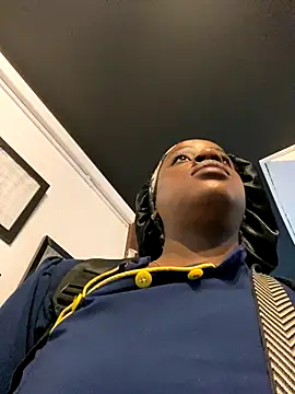 BrianaBrownn online show from October 6, 2025, 11:44 am