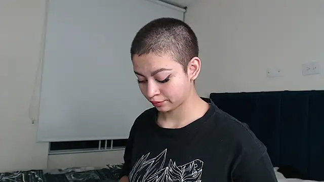 Bitsy Messy online show from March 4, 2025, 3:55 am