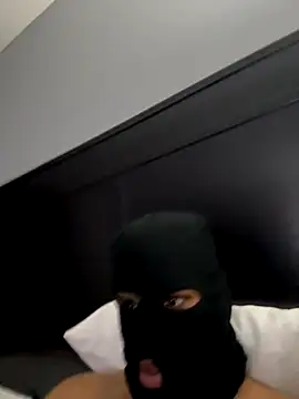 longdickup online show from November 29, 2025, 6:35 am