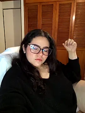 im mei online show from October 29, 2025, 5:45 pm