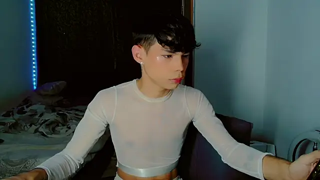 Snapshot of femboykeene chatting on September 24, 2025, 10:27 pm femboykeene online show from September 24, 2025, 10:27 pm