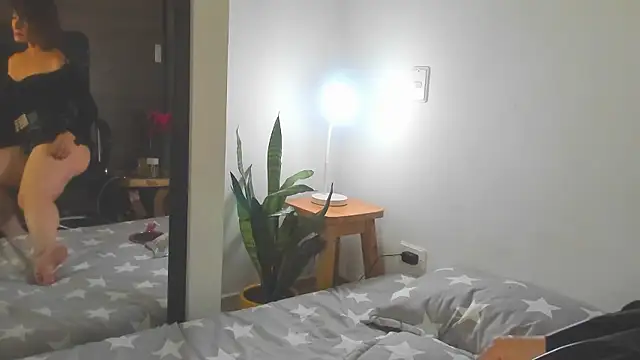 Liloo8923 online show from October 5, 2025, 2:02 am