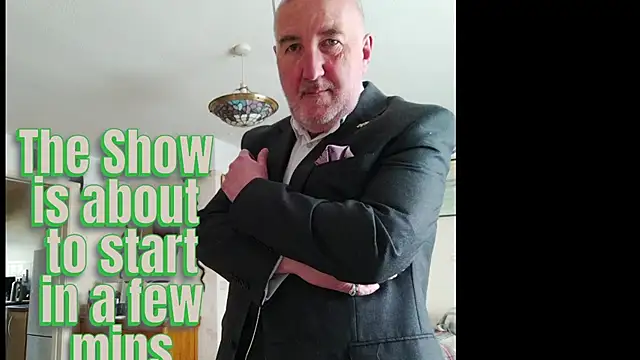 Adamdaddybear online show from November 4, 2025, 7:12 am