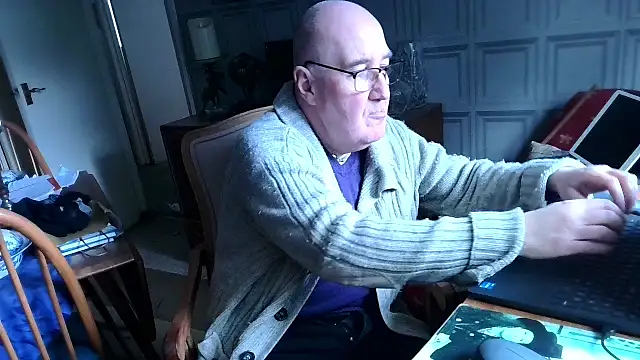 Adamdaddybear online show from February 19, 2025, 12:22 pm