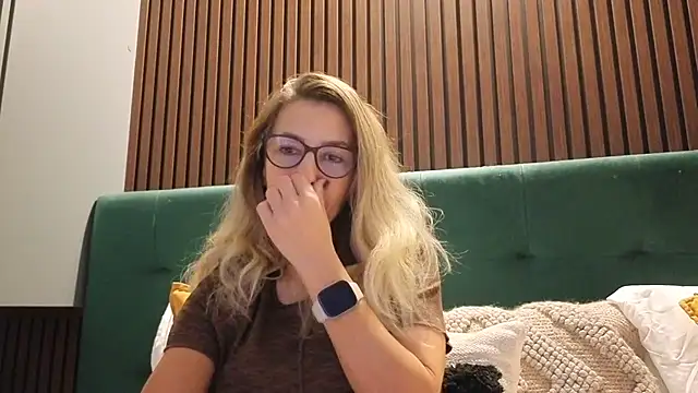 SukyGirl online show from November 12, 2025, 11:03 am