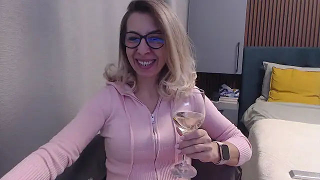 SukyGirl online show from February 12, 2025, 11:40 am