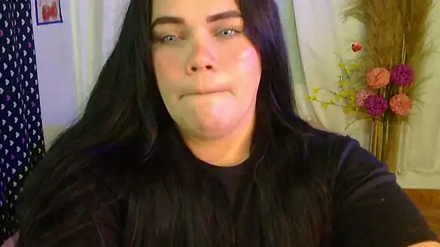 Snapshot of blue_angel33 chatting on May 15, 2026, 1:25 am blue angel33 online show from May 15, 2026, 1:25 am