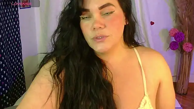 Snapshot of blue_angel33 chatting on May 28, 2026, 2:41 am blue angel33 online show from May 28, 2026, 2:41 am