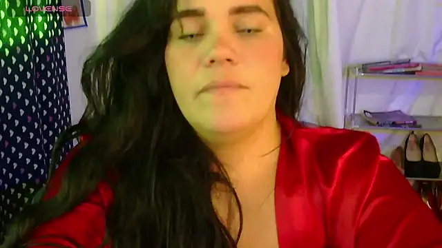 Snapshot of blue_angel33 chatting on May 5, 2026, 2:53 pm blue angel33 online show from May 5, 2026, 2:53 pm