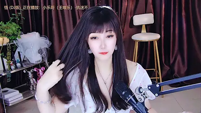 xiaoya666--baby online show from March 22, 2025, 5:52 pm
