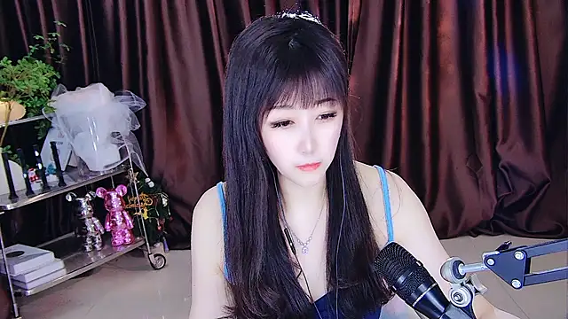 xiaoya666--baby online show from March 18, 2025, 4:40 am