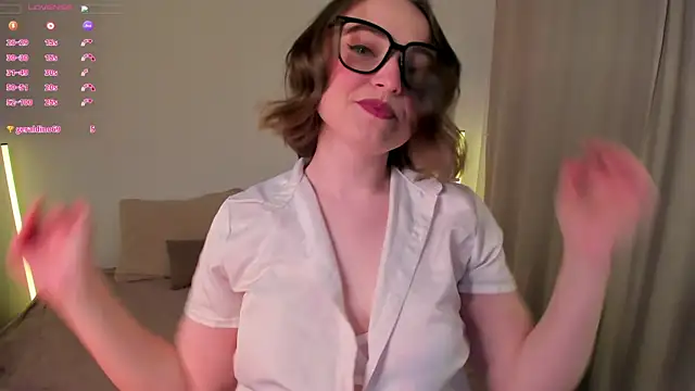 Snapshot of alysia_storm chatting on April 27, 2026, 8:51 pm alysia storm online show from April 27, 2026, 8:51 pm
