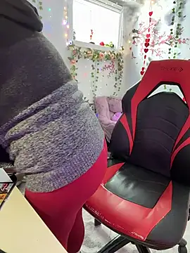 Sweetleeahxx online show from March 12, 2026, 5:28 pm