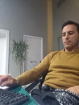 Snapshot of Lucas___81 chatting on January 7, 2026, 7:41 pm Lucas 81 online show from January 7, 2026, 7:41 pm