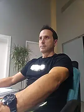 Snapshot of Lucas___81 chatting on November 10, 2025, 7:30 pm Lucas 81 online show from November 10, 2025, 7:30 pm