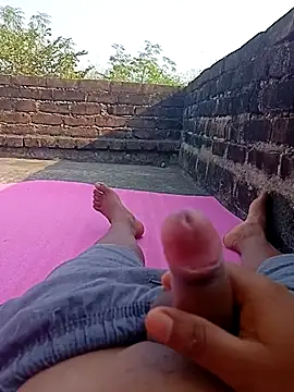 Snapshot of Tanker_95 chatting on December 7, 2024, 8:27 am Tanker 95 online show from December 7, 2024, 8:27 am