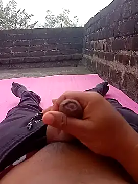 Snapshot of Tanker_95 chatting on December 22, 2024, 3:22 am Tanker 95 online show from December 22, 2024, 3:22 am