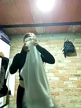 Snapshot of Sara_Brownx chatting on April 8, 2026, 11:39 pm Sara Brownx online show from April 8, 2026, 11:39 pm