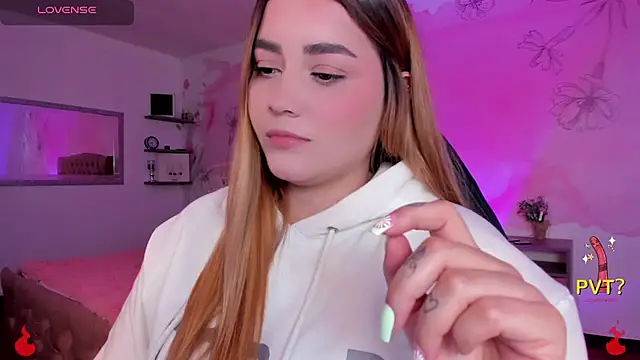 Snapshot of Lucia_star__ chatting on February 22, 2025, 2:28 am Lucia star online show from February 22, 2025, 2:28 am