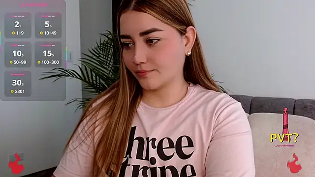 Snapshot of Lucia_star__ chatting on October 18, 2025, 4:20 pm Lucia star online show from October 18, 2025, 4:20 pm