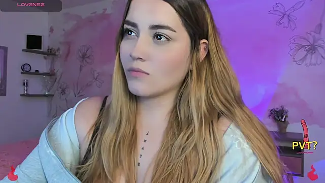 Snapshot of Lucia_star__ chatting on February 11, 2025, 7:33 am Lucia star online show from February 11, 2025, 7:33 am