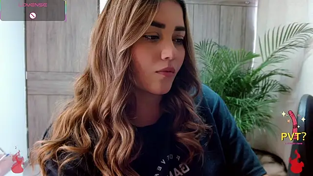 Lucia star   online show from February 2, 2026, 5:12 pm