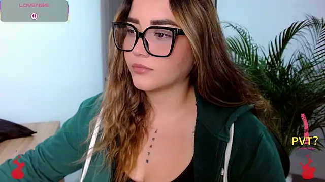 Lucia star   online show from April 13, 2026, 6:01 pm