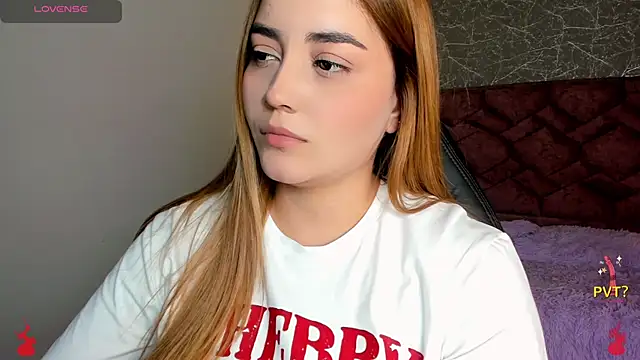 Snapshot of Lucia_star__ chatting on January 25, 2025, 7:18 pm Lucia star online show from January 25, 2025, 7:18 pm