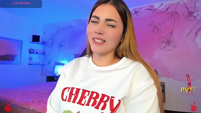 Snapshot of Lucia_star__ chatting on February 19, 2025, 8:33 am Lucia star online show from February 19, 2025, 8:33 am