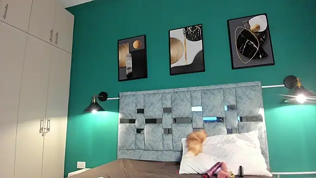 MAVIE IVANOVA online show from February 2, 2026, 12:15 pm