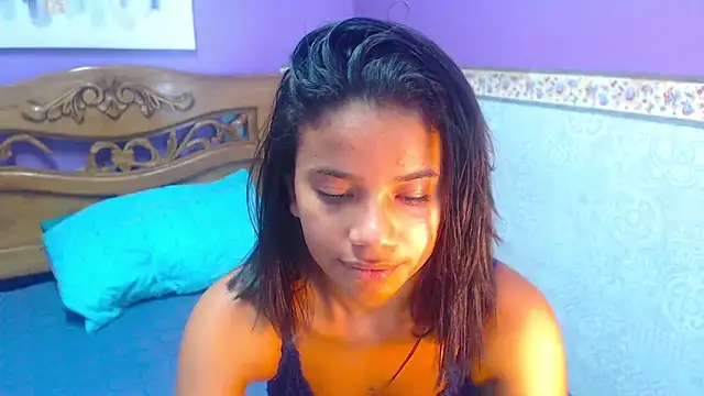 Snapshot of Angelica_Blue chatting on February 21, 2026, 4:47 am Angelica Blue online show from February 21, 2026, 4:47 am