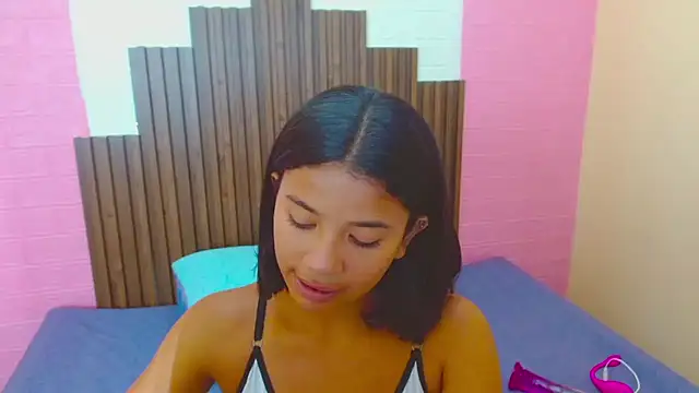 Snapshot of Angelica_Blue chatting on March 4, 2026, 7:10 pm Angelica Blue online show from March 4, 2026, 7:10 pm