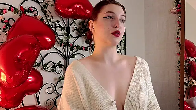 Snapshot of LisaVamp chatting on February 15, 2025, 5:51 am LisaVamp online show from February 15, 2025, 5:51 am