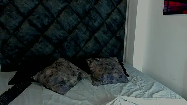 Latrellx7 online show from September 28, 2025, 4:08 am