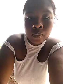 Snapshot of LaurennTyler chatting on February 3, 2025, 7:52 pm LaurennTyler online show from February 3, 2025, 7:52 pm