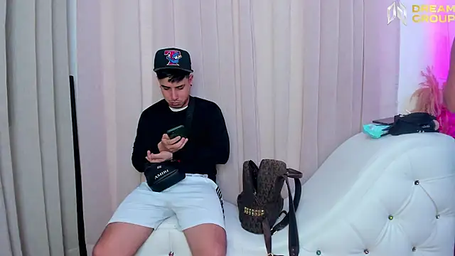 Yourslust  online show from April 13, 2026, 8:46 pm