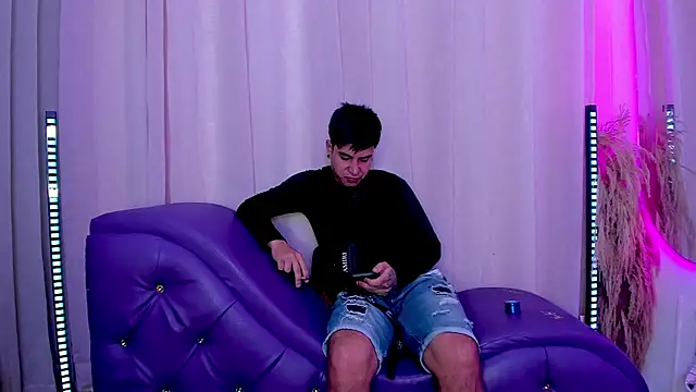 Yourslust  online show from February 15, 2026, 12:48 pm