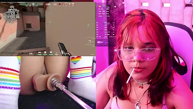 Snapshot of PetiteSalome chatting on January 13, 2025, 1:34 am PetiteSalome online show from January 13, 2025, 1:34 am