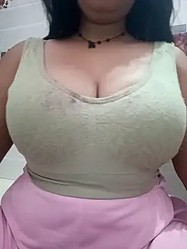 cute-mahek online show from March 23, 2026, 4:40 pm