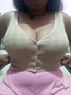 cute-mahek online show from March 11, 2026, 6:24 pm