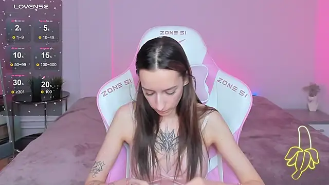 Doris Scott online show from March 13, 2025, 2:23 pm