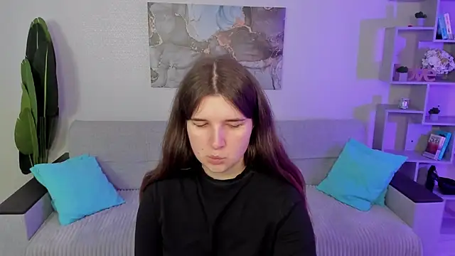 BonneyLove online show from October 13, 2025, 9:38 pm